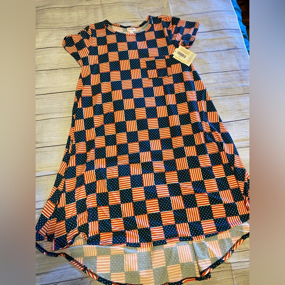 🌼 patriotic, LuLaRoe Carly
